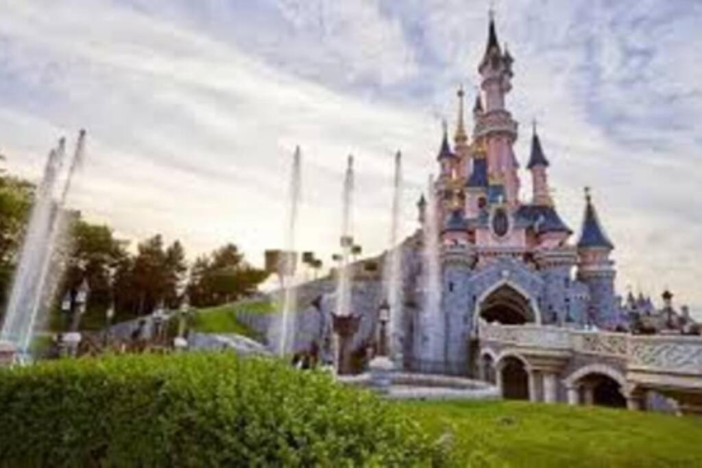 Crystal Apartment Disneyland Bmyguest Montévrain Dış mekan fotoğraf
